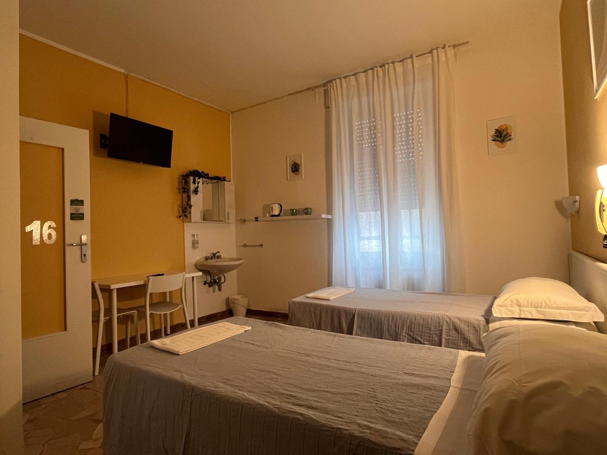 Hotel Parini Cesano Boscone Dış mekan fotoğraf
